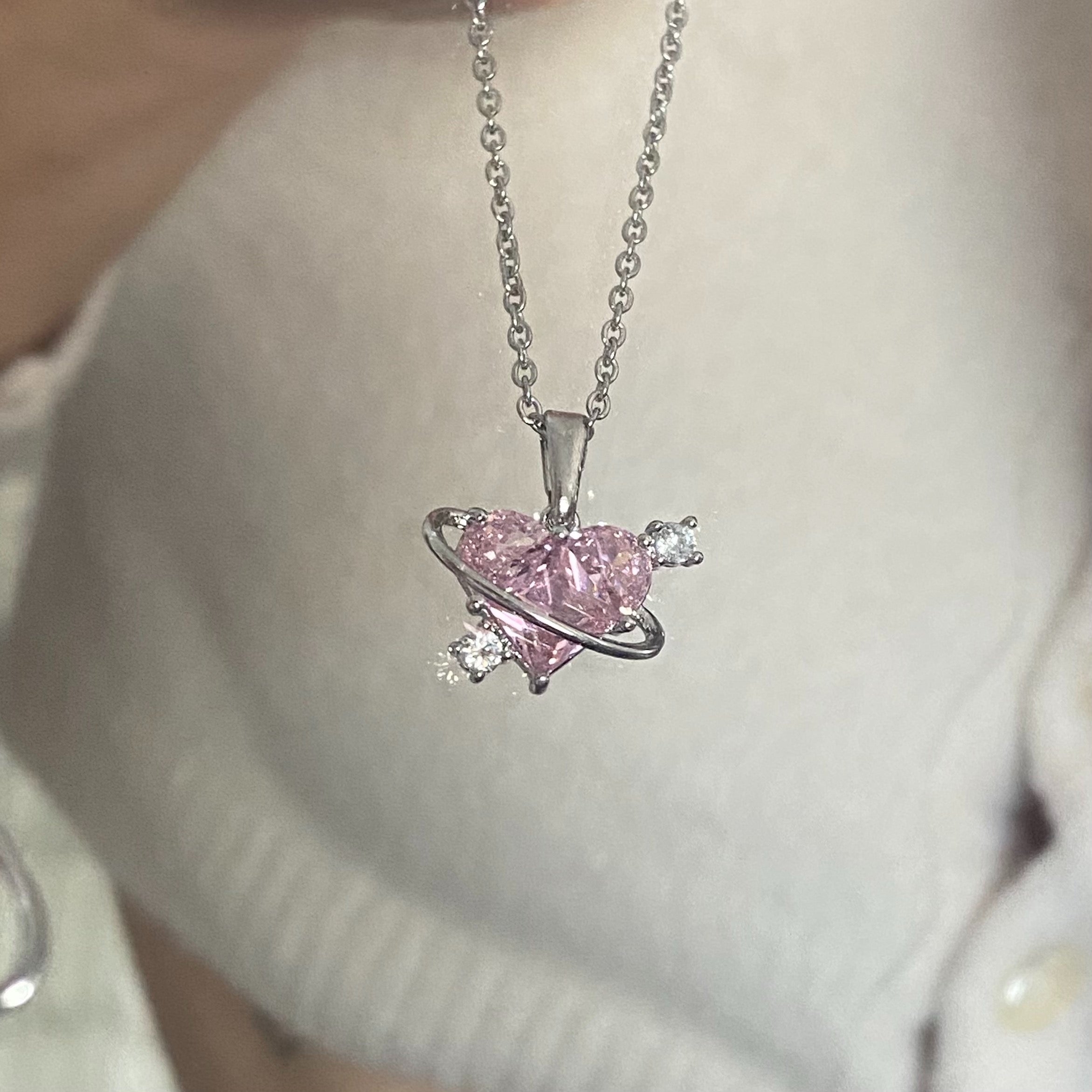 Pembe Kalp Taşlı Eros Kolye